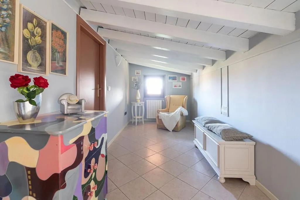 Apartmán Casa Brilde, Appartamento Con Piscina Salò